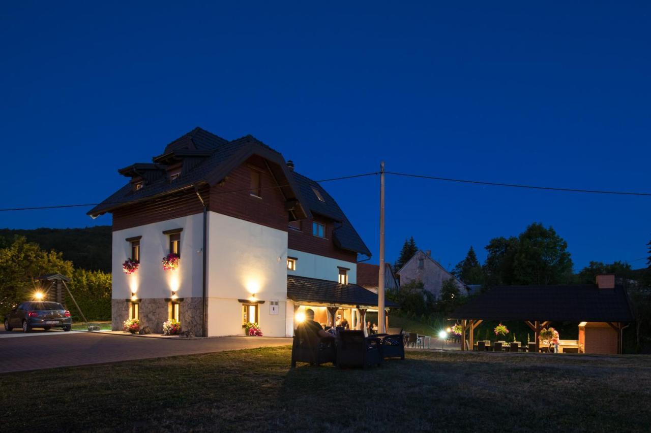 Grand Lakes Rooms Plitvička Jezera Buitenkant foto